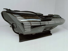 Laden Sie das Bild in den Galerie-Viewer, Volvo EX30 EX-30 23- LAMPA PRAWA PRZÓD PRZEDNIA FULL LED EU 80000628