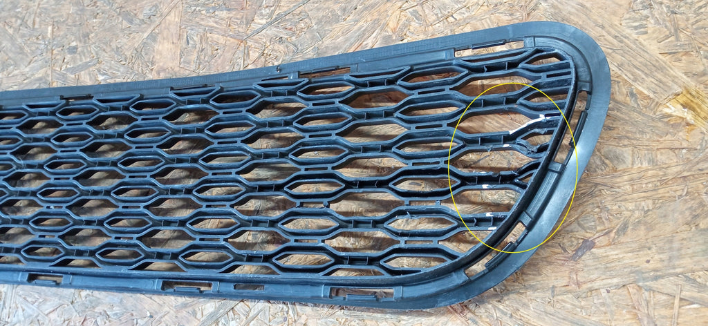 KIA PRO CEED GT 15- KRATKA ATRAPA GRILL ZDERZAKA PRZÓD 86560-A2900