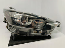 Load image into Gallery viewer, MAZDA CX-3 CX3 15- LAMPA PRAWA PRZÓD PRZEDNIA ZWYKŁA 3 PIN D10E-51030
