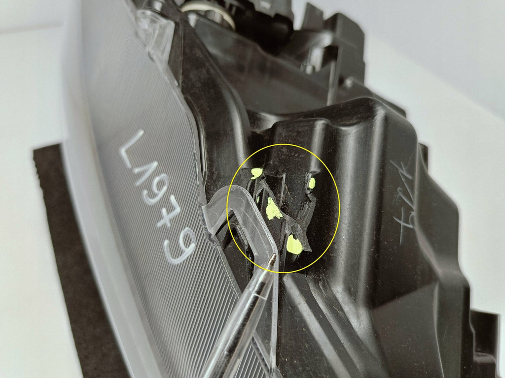 Toyota Yaris IV 4 XP21 19- LAMPA PRAWA PRZÓD PRZEDNIA FULL LED KOITO K0-8