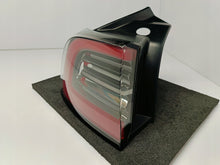 Load image into Gallery viewer, TESLA 3 III LIFT Y MY 20-LAMPA REFLEKTOR ŚWIATŁO LEWY TYŁ LED 1502086-00-D
