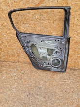 Load image into Gallery viewer, PEUGEOT 308 II T9 HB 13- DRZWI LEWY TYŁ LEWE TYLNE 9802165680