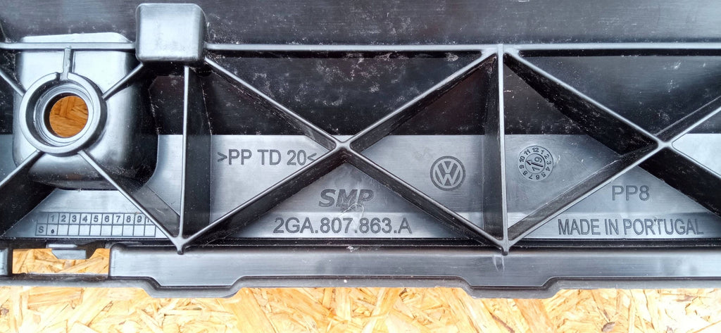 Volkswagen T-Roc 2GA 17- HALTERUNG HALTER HINTEN STOSSFÄNGER 807863A