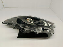 Load image into Gallery viewer, TOYOTA YARIS IV 4 P21 19-LAMPA REFLEKTOR PRAWY PRZÓD SOCZEWKA KOITO K0-6 EU
