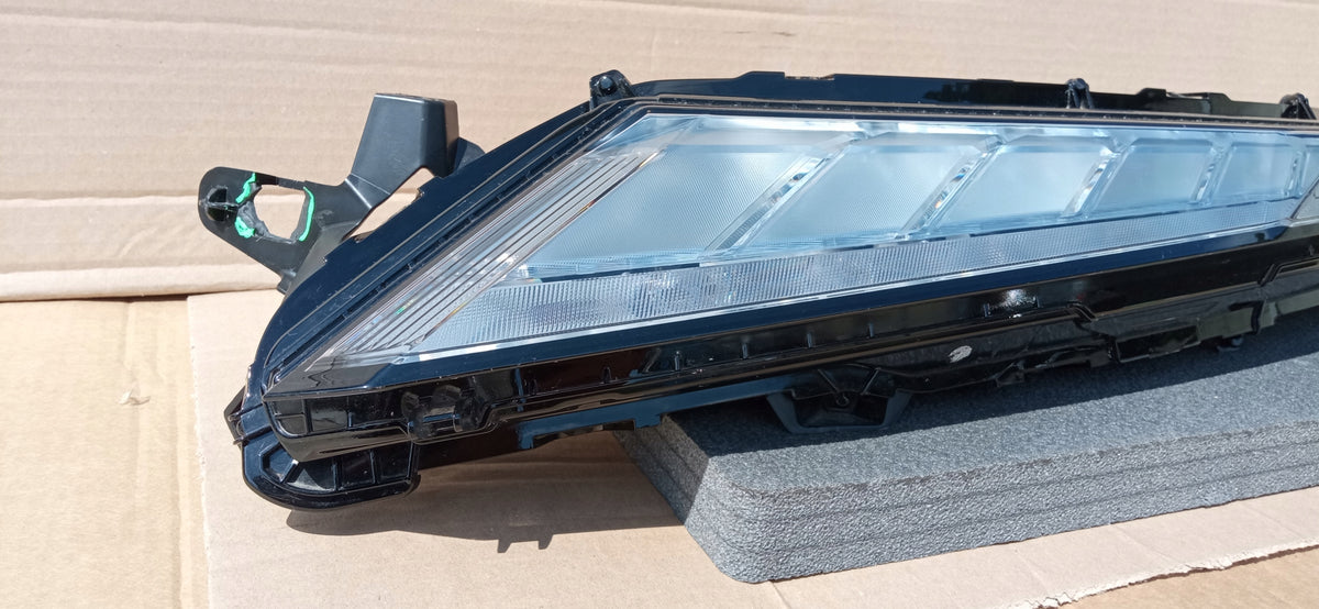 Mitsubishi Eclipse Cross Lift 21- Lampa Lewa Przód LED DRL EDM922-05010 — zdjęcie 5 z 15
