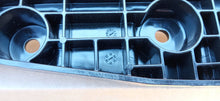 Laden Sie das Bild in den Galerie-Viewer, BYD DOLPHIN EV 23- HALTERUNG STOSSSTANGE LINKS VORNE NEU EM2EU-2803311