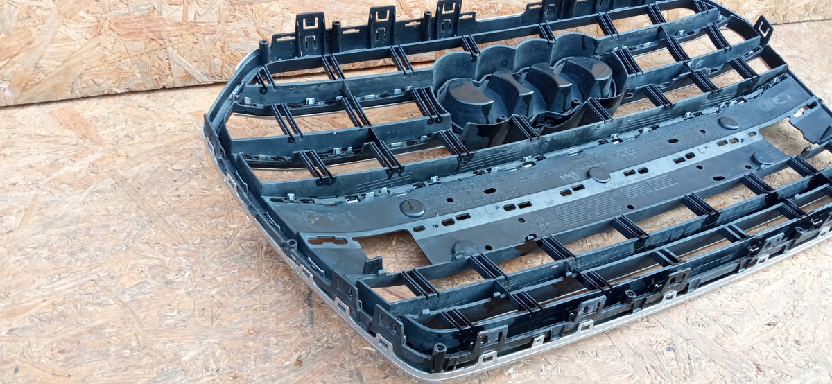 Audi A6 C7 Lift 14- Kühlergrill Gitter Mittlere Grill Vorne Stossstange 4G0853653T — Foto 13 von 15