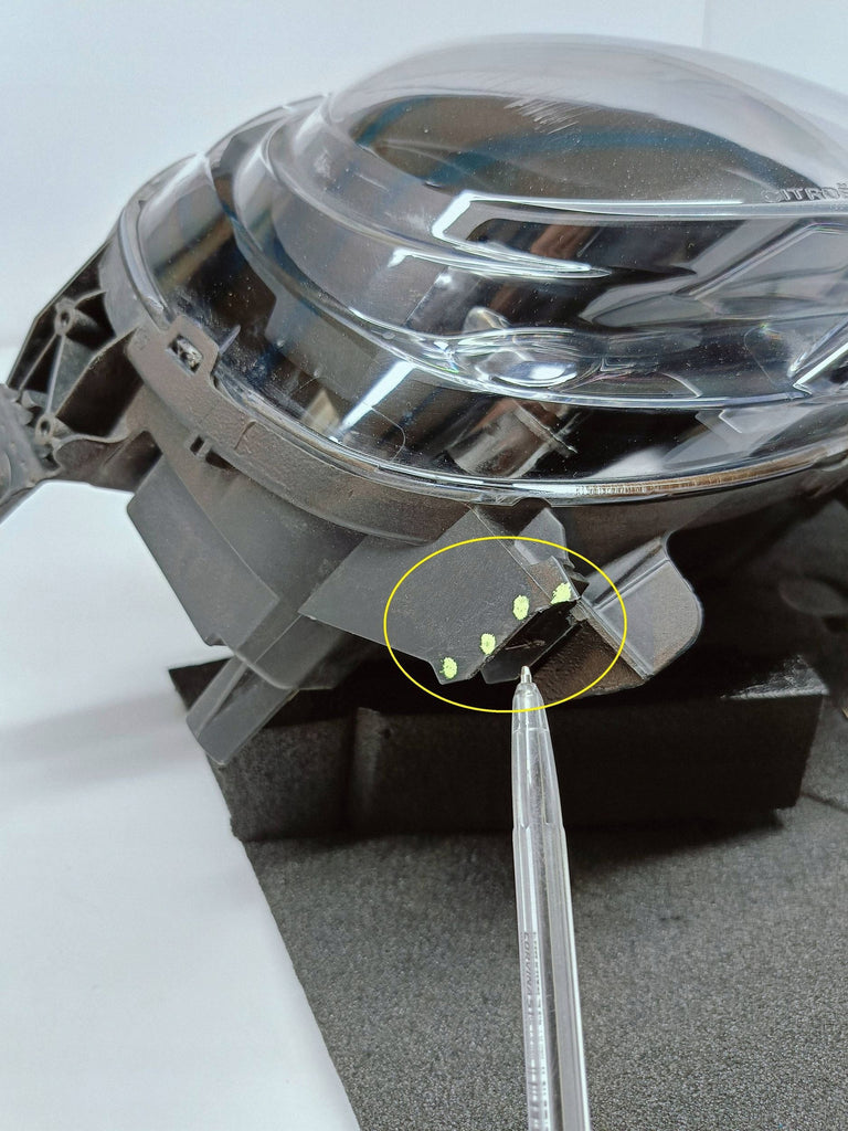 CITROEN C3 III SX 16- LAMPA PRAWA PRZÓD PRZEDNIA ZWYKŁA H7 9820059280