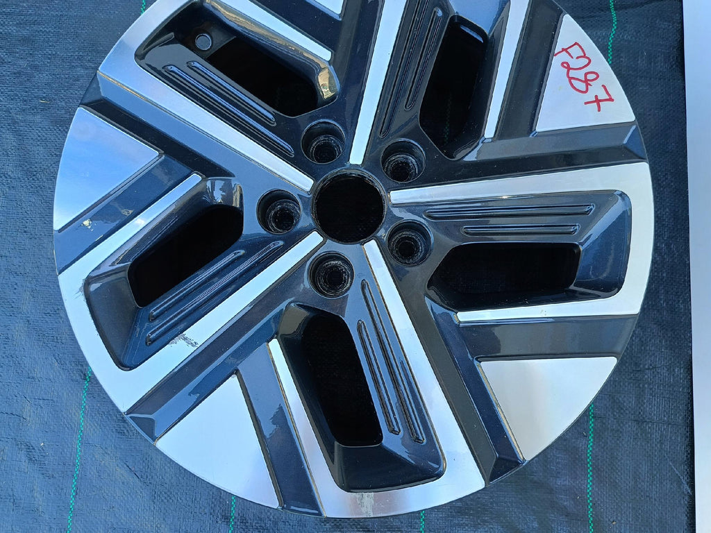 ALUFELGE HYUNDAI KONA 7.0"x17" 5X114.3 ET50 52910-DD100