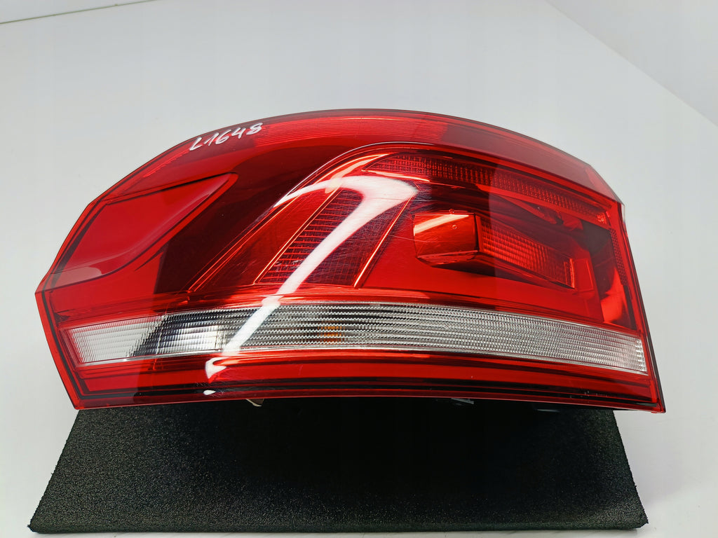 VOLKSWAGEN TOURAN 5TA 15- LAMPA LEWY TYŁ LEWA TYLNA 5TA945095A