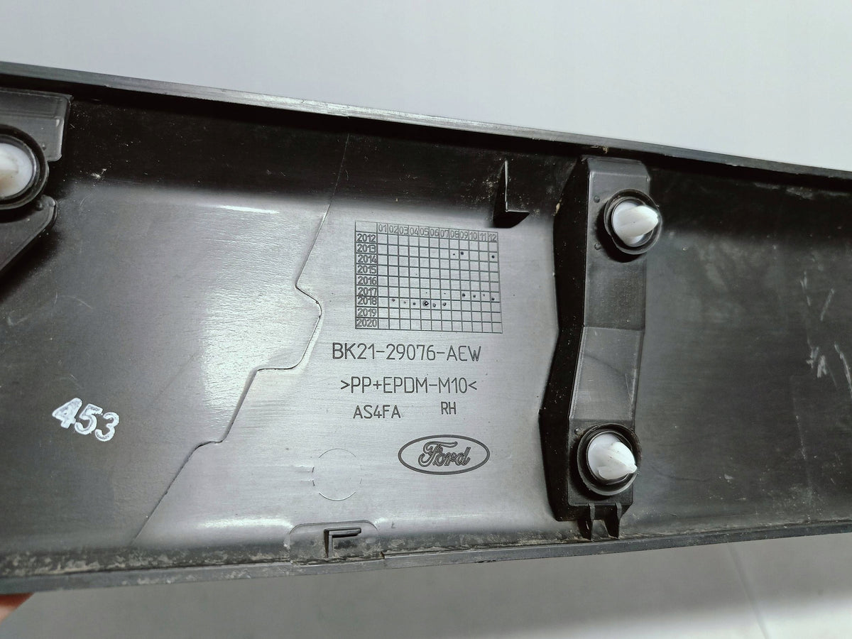 Ford Transit Custom 12- Trim Strip Cover Rear Right Door BK21-29076-Aew — photo 10 of 10