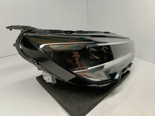 Laden Sie das Bild in den Galerie-Viewer, OPEL CORSA F VI 19- SCHEINWERFER RECHTS VORNE FULL LED EU 39162654