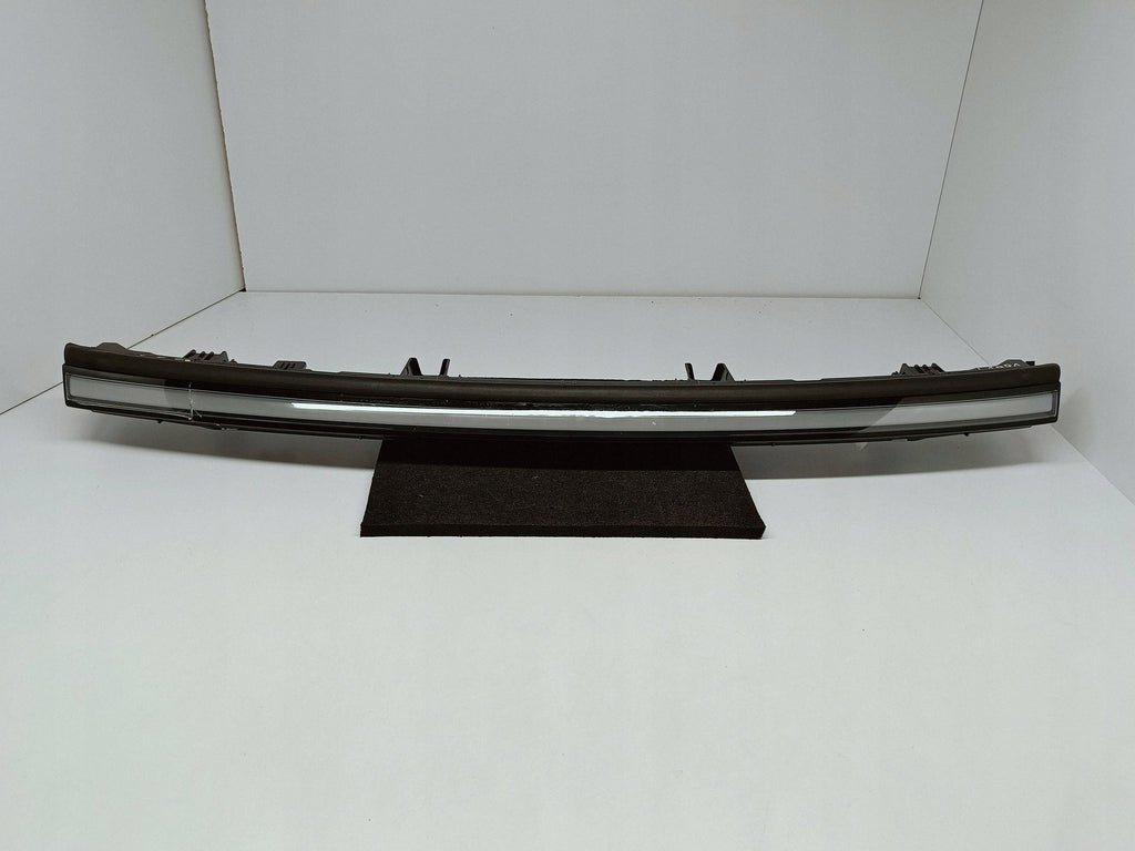 Tesla Model Y Juniper 25- LAMPA BLENDA LISTWA LED ZDERZAKA PRZÓD 203829400E