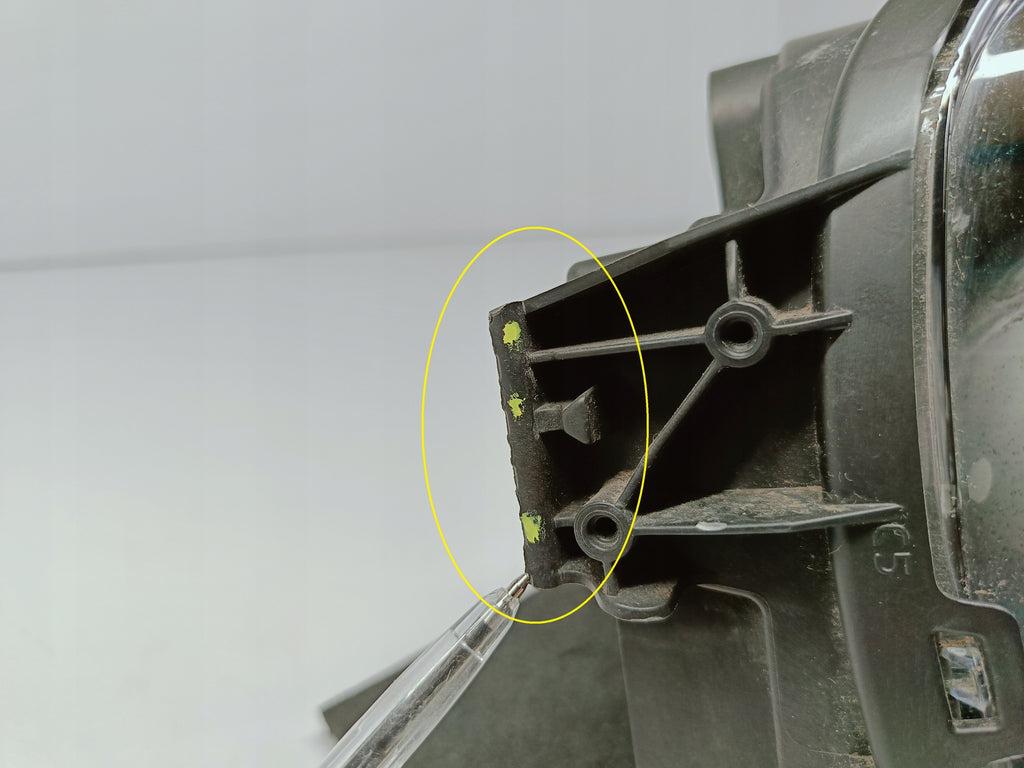 CITROEN C3 III 16- LAMPA PRAWA PRZÓD PRZEDNIA ZWYKŁA 9820059280