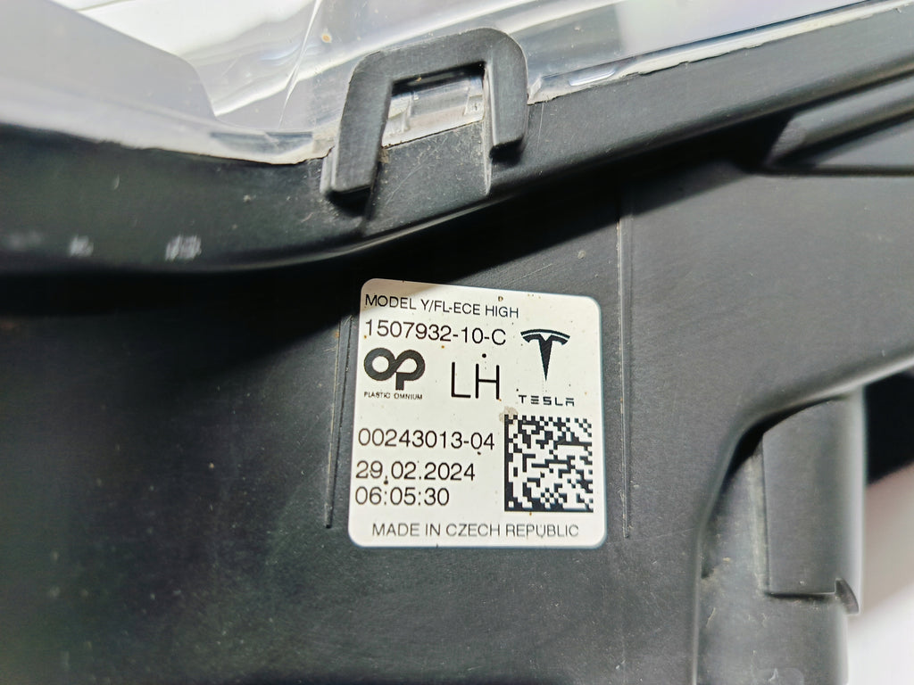 TESLA MODEL Y MY 20- HALOGEN DRL LEWY PRZECIWMGIELNY LED 1507932-10-C