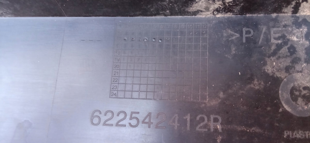 Renault Clio 4 IV Lift 16- Grille Grille Center Grille 622542412R — photo 9 of 9