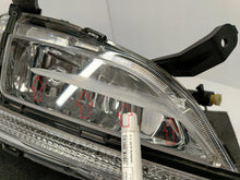 Laden Sie das Bild in den Galerie-Viewer, HYUNDAI TUCSON III LIFT 18- NEBELSCHEINWERFER TAGFAHRLICHT LED RECHTS VORNE 92202-D7600