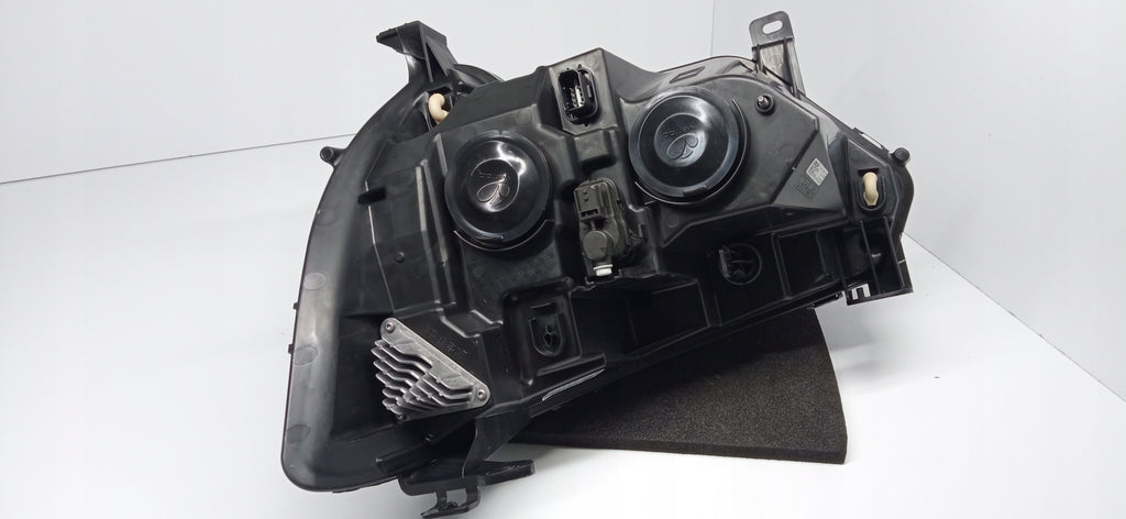 RENAULT MASTER 19- LAMPA PRAWA PRZÓD PRAWA PRZEDNIA NOWA OE 260105567R
