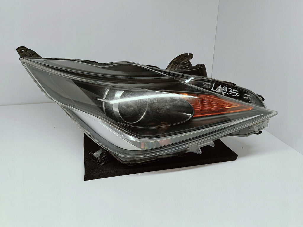 Toyota Aygo II B4 14- LAMPA PRAWA PRZÓD SOCZEWKA+LED EU 0H-17
