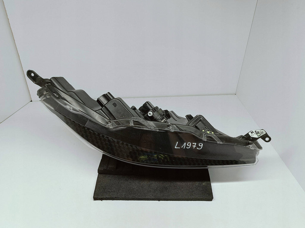 Toyota Yaris IV 4 XP21 19- LAMPA PRAWA PRZÓD PRZEDNIA FULL LED KOITO K0-8