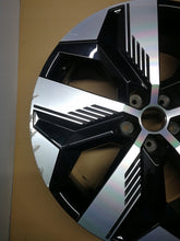 Laden Sie das Bild in den Galerie-Viewer, FELGA ALUMINIOWA RENAULT 7.0"x20" 5x114.3 ET34 403001816R
