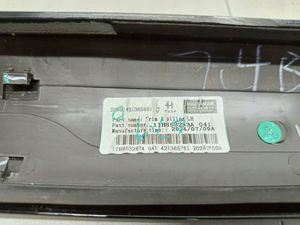 Cupra Tavascan EV 23- OSŁONA LISTWA NAKŁADKA SŁUPKA LEWA PRZÓD 11H853263A