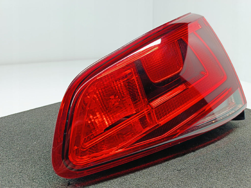 VOLKSWAGEN GOLF VII 7 HB 12- LAMPA KLAPY BAGAŻNIKA PRAWY TYŁ 5G0945094AE