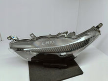 Laden Sie das Bild in den Galerie-Viewer, TOYOTA YARIS IV 4 19- SCHEINWERFER LINKS VORNE LINSE KOITO K0-6 EU