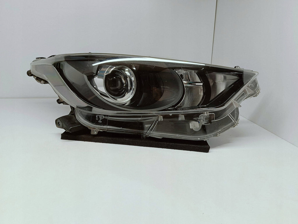 TOYOTA YARIS IV 4 P21 19-LAMPA REFLEKTOR PRAWY PRZÓD SOCZEWKA KOITO K0-6 EU