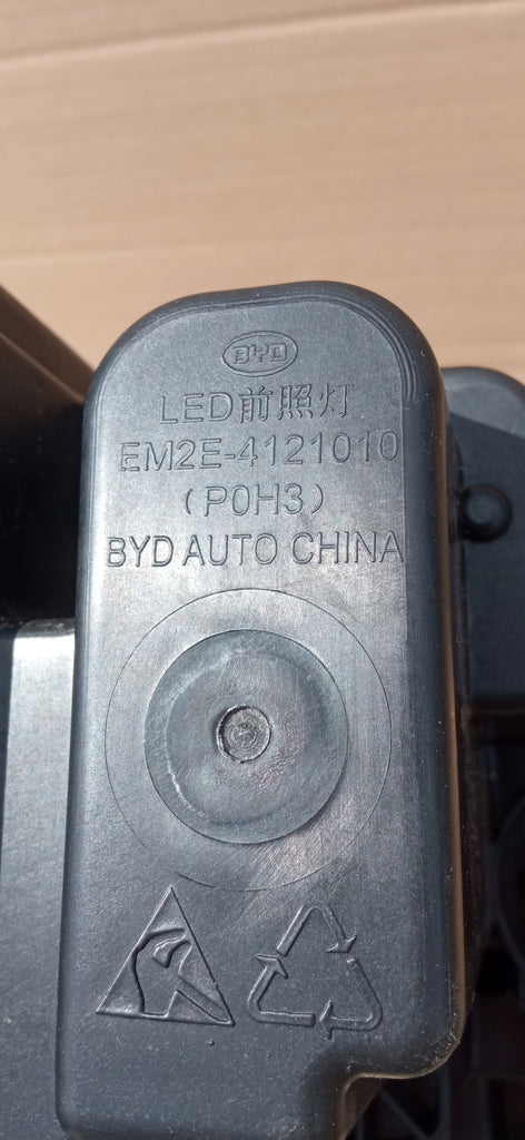 BYD DOLPHIN ELEKTRYK EV 23- LAMPA LEWA PRZÓD FULL LED EU EM2E-4121010E