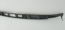 Laden Sie das Bild in den Galerie-Viewer, VOLKSWAGEN ID.4 ID4 19- UNTERE HECKKLAPPENLEISTE HINTEN 11A827335B