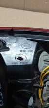 Laden Sie das Bild in den Galerie-Viewer, KIA RIO III 3 RÜCKLEUCHTE HINTEN LINKS 92401-1W2 11-17