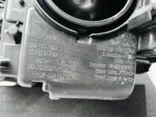 Laden Sie das Bild in den Galerie-Viewer, TOYOTA YARIS III FACELIFT 17- SCHEINWERFER RECHTS VORNE KOITO OD-197
