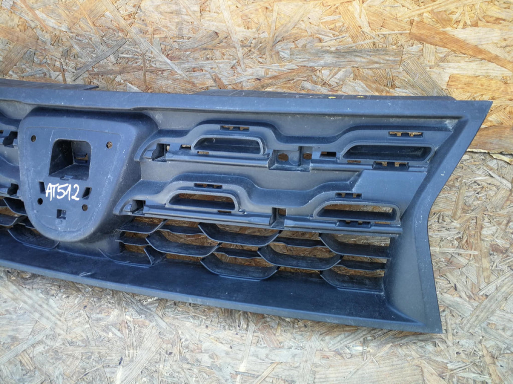 DACIA DUSTER LIFT 13- KÜHLERGRILL STOSSFÄNGER VORNE 623100838R