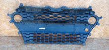 Laden Sie das Bild in den Galerie-Viewer, HYUNDAI I10 II 2 16- LIFT BLENDE GITTER GRILL 86569-B9500