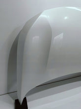Laden Sie das Bild in den Galerie-Viewer, Peugeot 3008 5008 II LIFT 21- MOTORHAUBE MOTORABDECKUNG 9842375180