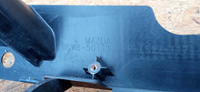 Load image into Gallery viewer, MAZDA 3 BL 09- ATRAPA KRATKA GRILL ZDERZAKA PRZEDNIEGO BCW8-501T1