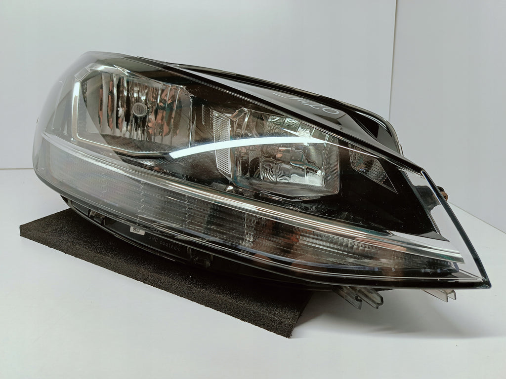 VOLKSWAGEN GOLF VII LIFT 17- LAMPA REFLEKTOR PRAWY PRZÓD H7+LED 5G1941006D