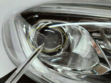 Laden Sie das Bild in den Galerie-Viewer, Ford Fiesta MK8 VIII 17- LAMPA PRAWA PRZÓD SOCZEWKA H7+LED H1BB-13W029-CE
