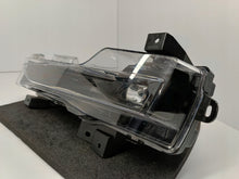 Laden Sie das Bild in den Galerie-Viewer, TESLA 3 LIFT Y 20- HALOGEN DRL LEWY LAMPA PRZECIWMGIELNA LED 1624797-00-A