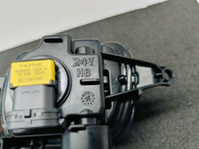 Laden Sie das Bild in den Galerie-Viewer, FOCUS FIESTA MONDEO- NEBELSCHEINWERFER RECHTS VORNE NEU F1EB-15A254-AB