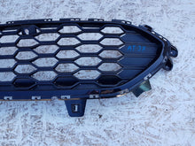 Laden Sie das Bild in den Galerie-Viewer, RENAULT TRAFIC 3 III GRILL ATRAPA PRZÓD