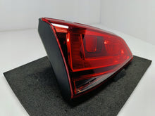 Laden Sie das Bild in den Galerie-Viewer, VOLKSWAGEN GOLF VII 7 HB 12- KOFFERRAUMKLAPPENLEUCHTE LINKS HINTEN 5G0945093AE