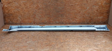 Laden Sie das Bild in den Galerie-Viewer, VOLVO S60 III V60 II 18- SCHWELLE SCHWELLENABDECKUNG SCHWELLENLEISTE RECHTS 31448912