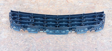 Laden Sie das Bild in den Galerie-Viewer, OPEL ASTRA III H 04- KÜHLERGRILL STOSSSTANGE VORNE 375768702