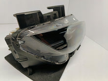 Laden Sie das Bild in den Galerie-Viewer, HYUNDAI KONA I FACELIFT 20- SCHEINWERFER RECHTS VORNE LINSE 92102-J9500