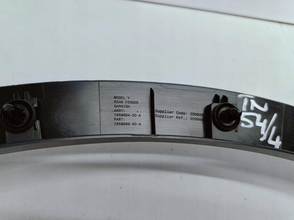 TESLA MODEL Y MY 20- KOTFLÜGELLEISTE HINTEN RECHTS 1658698-00-A