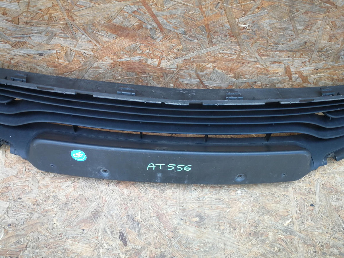 Renault Zoe I 12- Kühlergrill Gitter Mittlere Stossstange Przdniego 1119778X — Foto 3 von 13