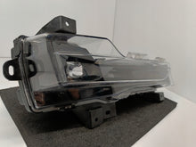 Załaduj zdjęcie do przeglądarki galerii, TESLA 3 LIFT Y 20- HALOGEN DRL PRAWY LAMPA PRZECIWMGIELNA LED 1624798-00-A