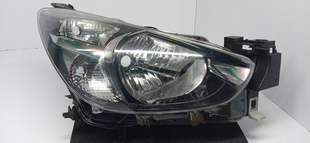 MAZDA 2 II DJ 14- LAMPA PRAWA PRZÓD PRZEDNIA PRAWA ZWYKŁA DB5J-51030